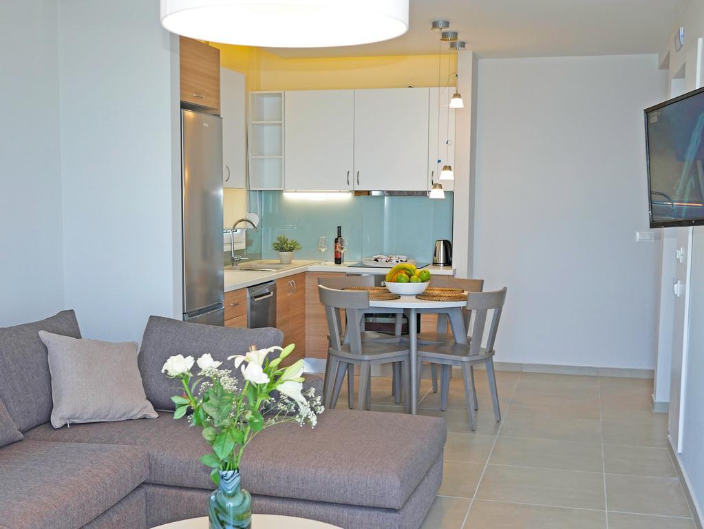 Sonja Beachfront Apartments Kato Daratso Extérieur photo